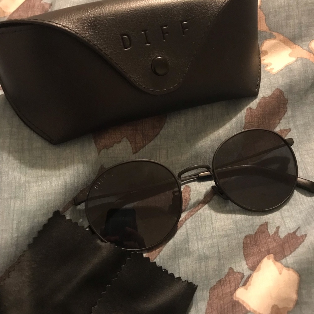 Diff Daisy Sunglasses